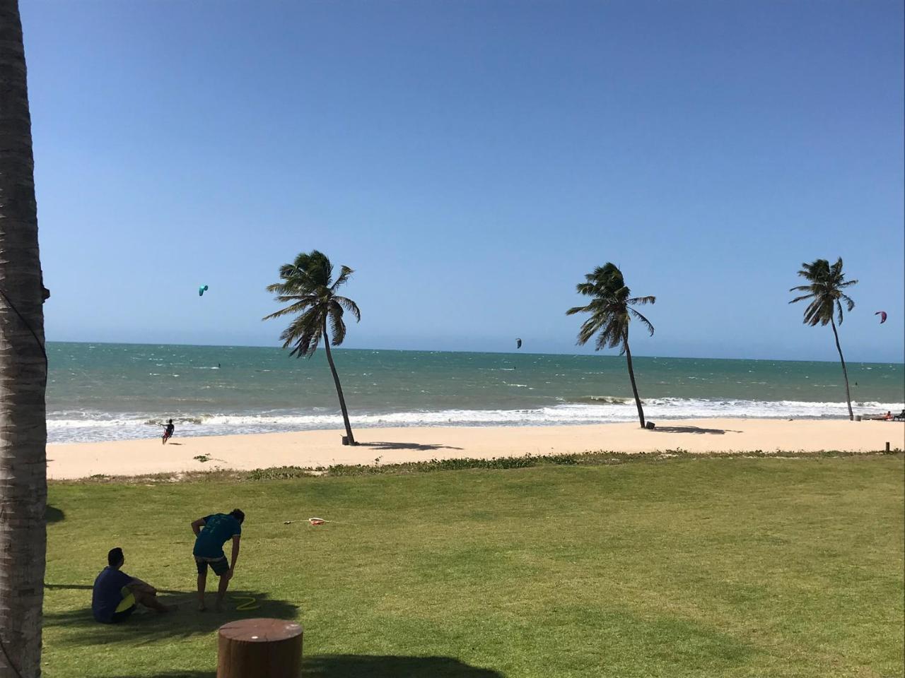 Condominio Wai Wai Pe Na Areia - Praia De Кумбуко Экстерьер фото